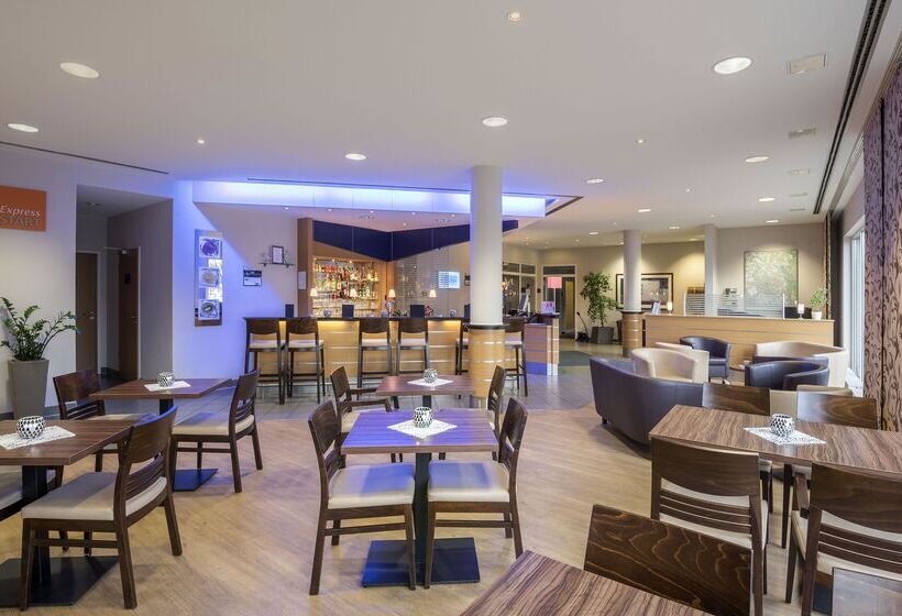 호텔 Holiday Inn Express Cologne Mülheim