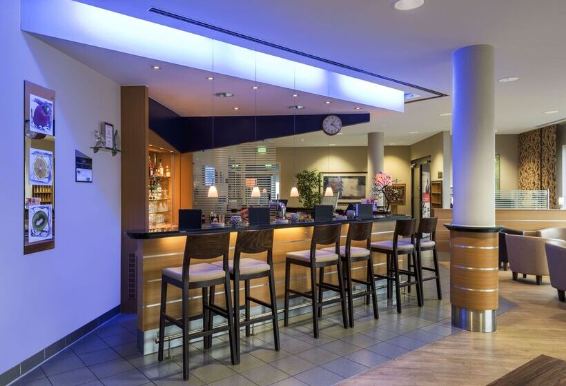 هتل Holiday Inn Express Cologne Muelheim, An Ihg