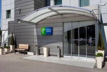 هتل Holiday Inn Express Geneva Airport, An Ihg