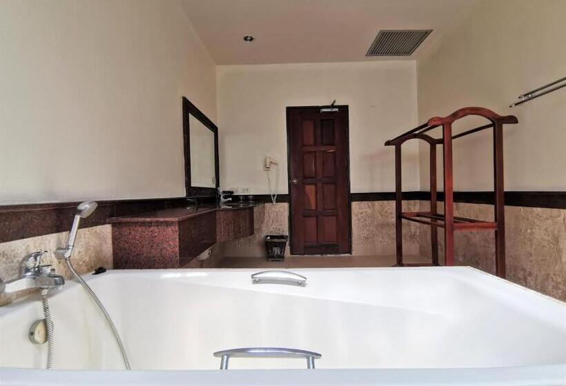 酒店 Holiday Villa, Lanta