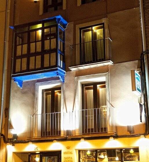 هتل Hostal Santa Agueda