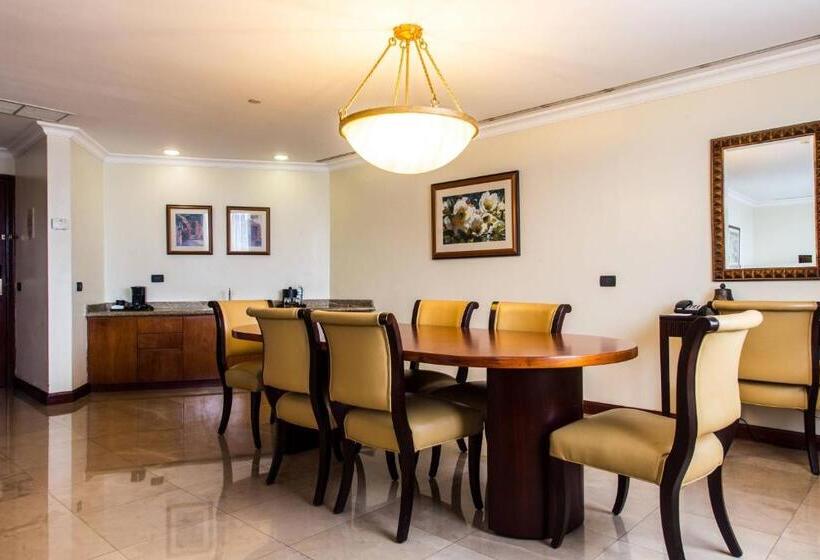 هتل Jw Marriott  Caracas