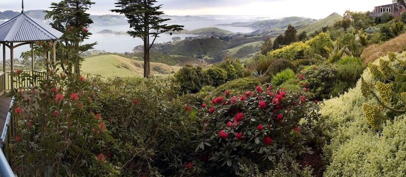 هتل Larnach Lodge