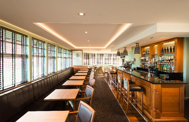 Отель Leonardo Inn Aberdeen Airport