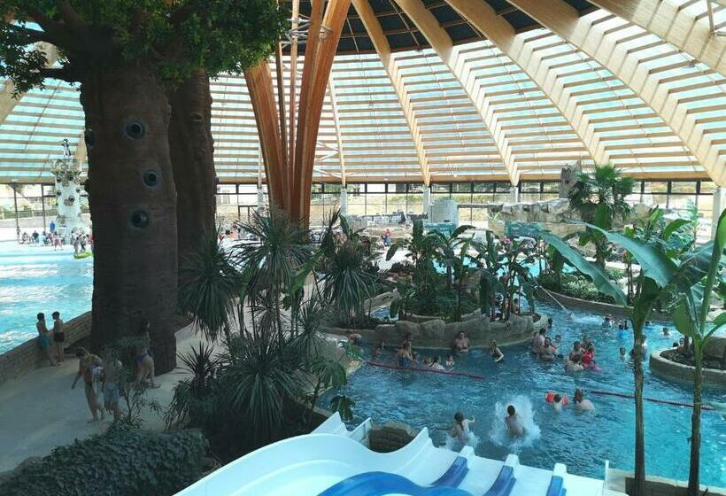هتل Les Ormes Domaine Et Resort