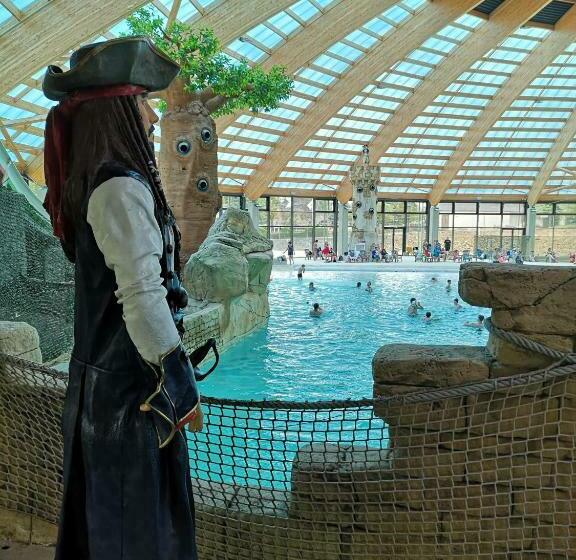 هتل Les Ormes Domaine Et Resort
