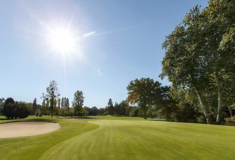 هتل Les Ormes Domaine Et Resort