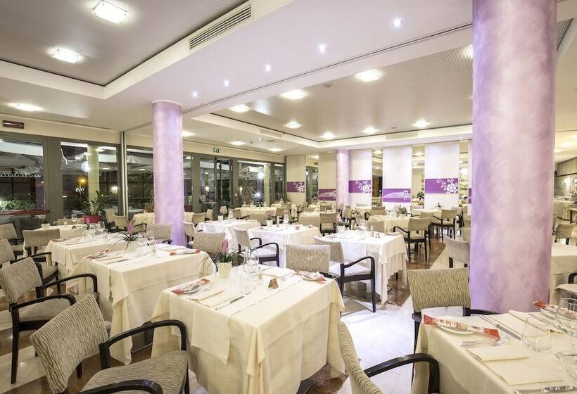 هتل Mercure Genova San Biagio