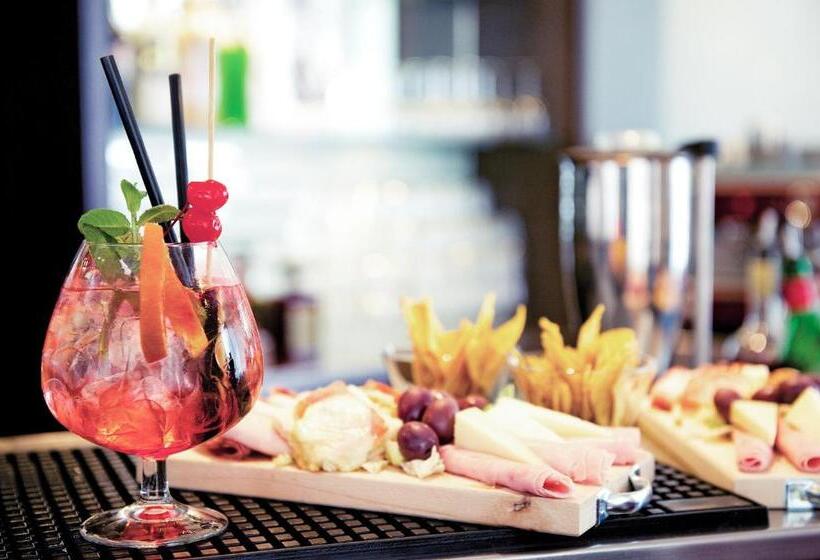 Fotos del hotel Mercure Roma Piazza Bologna:  89