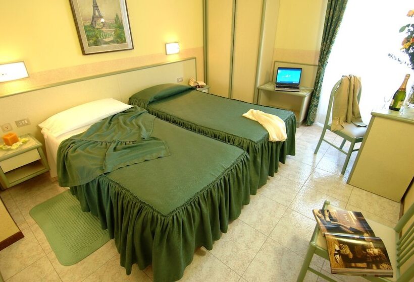 Fotos del hotel Mistral:  2