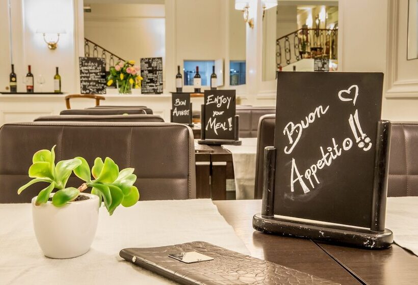 Fotos del hotel Modigliani:  12