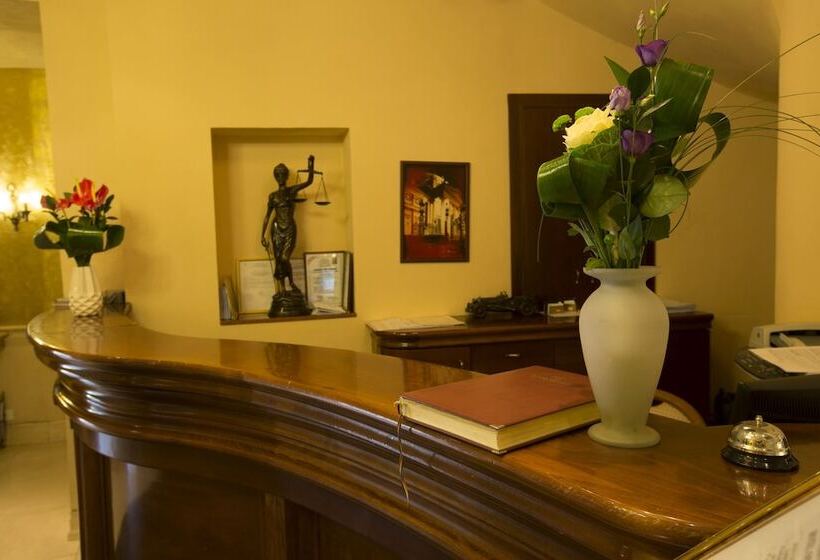 هتل Opera By Zeus International