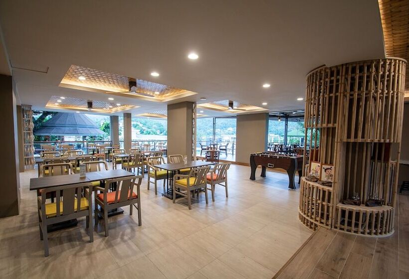 هتل Peach Hill Resort   Sha Extra Plus