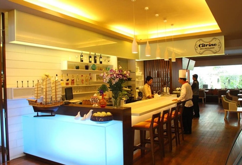 Fotos del hotel St. James Hotel:  11