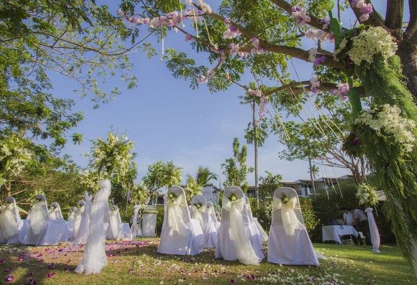 استراحتگاه Sunprime Kamala Beach