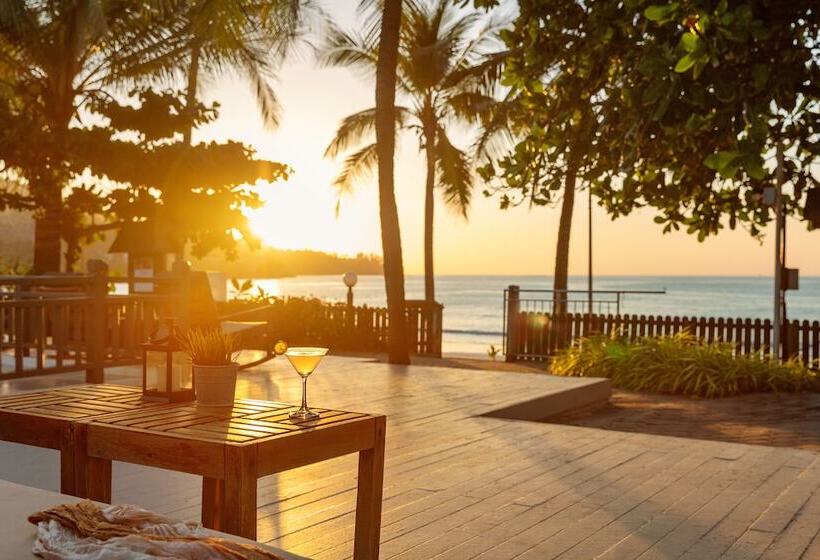 استراحتگاه Sunprime Kamala Beach