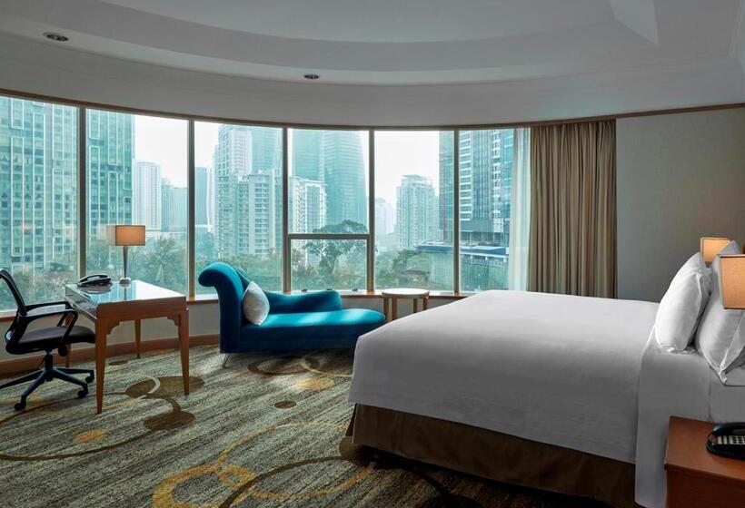 Pullman Kuala Lumpur City Centre Hotel & Residences