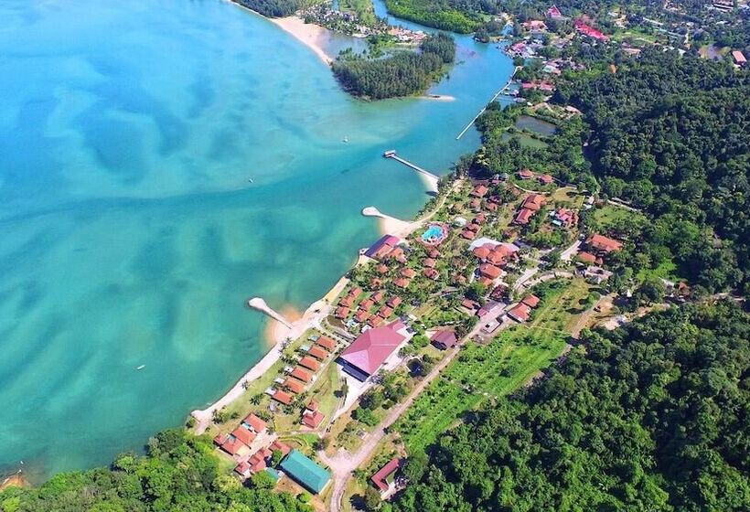 استراحتگاه The Aiyapura Koh Chang