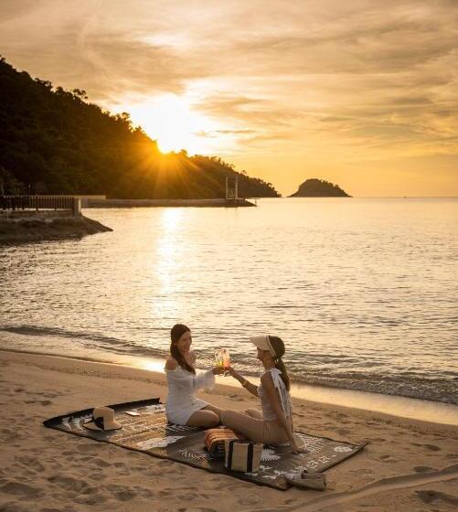 استراحتگاه The Aiyapura Koh Chang