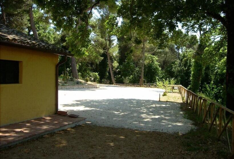 فندق ريفى Agriturismo I Getsemani