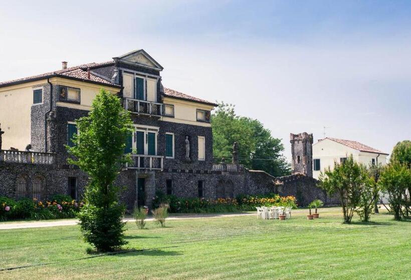 بنسيون Villa Fava