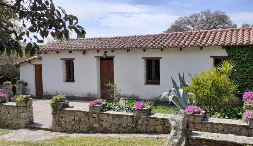 B&b I Menhir