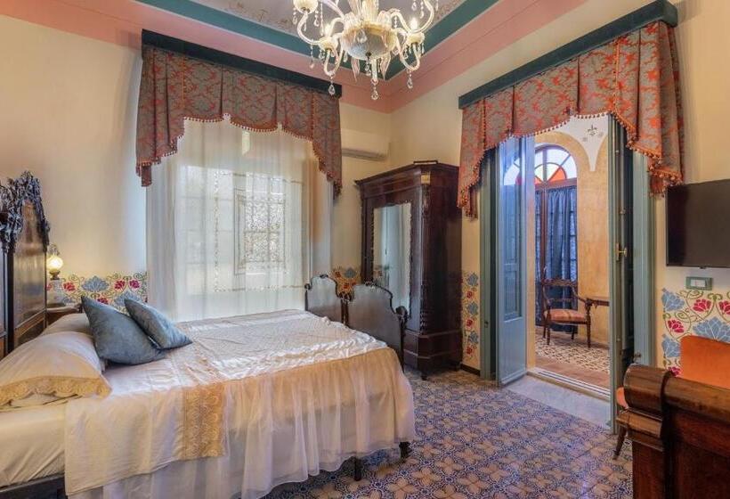 تختخواب و صبحانه Alexander Art Nouveau Suites