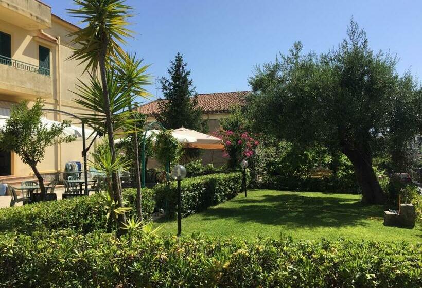 هتل Albergo Marla