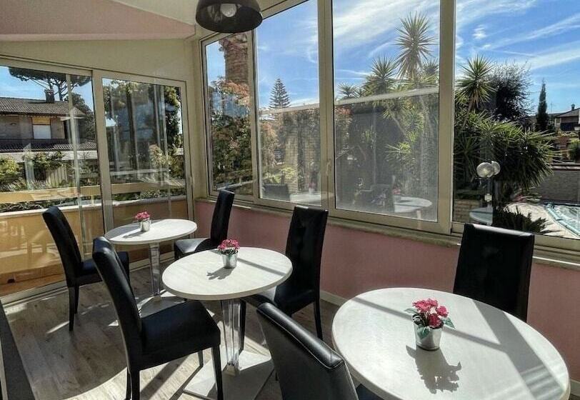 تختخواب و صبحانه Resort La Magnolia