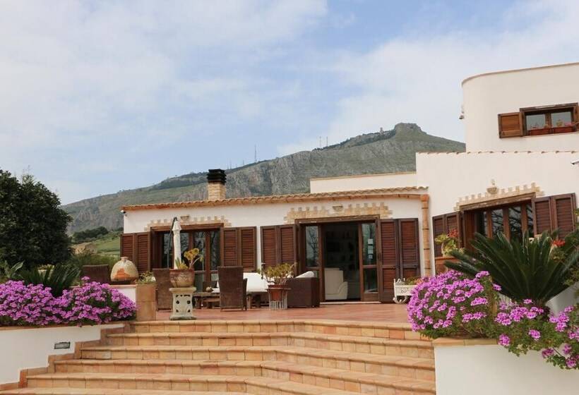 مبيت وإفطار Villa Delle Palme Delfina