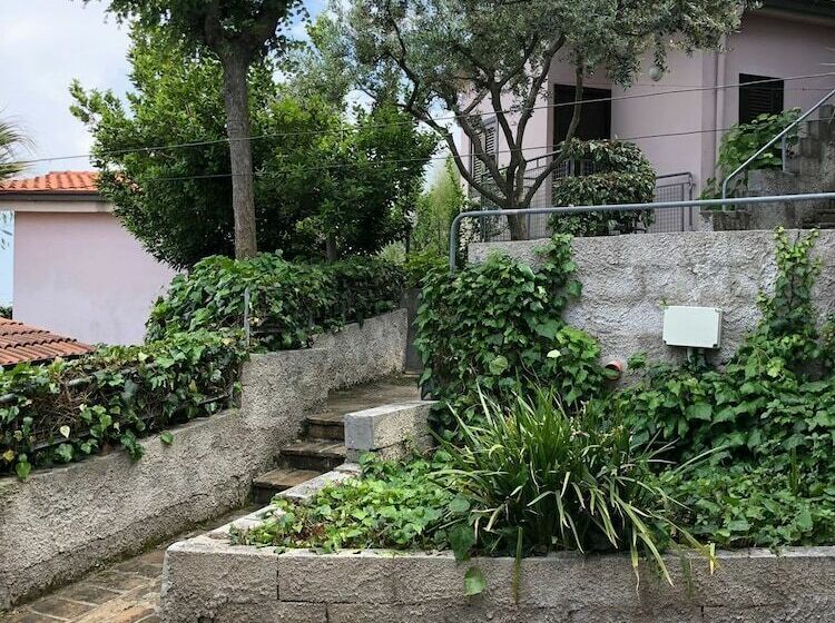 هتل Villaggio Turistico Dea Cupra