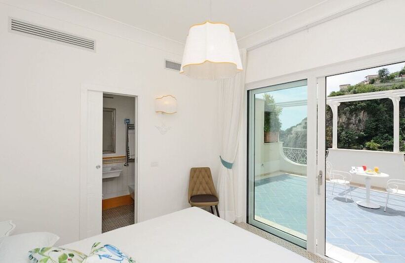 پانسیون Villa Guarracino Amalfi
