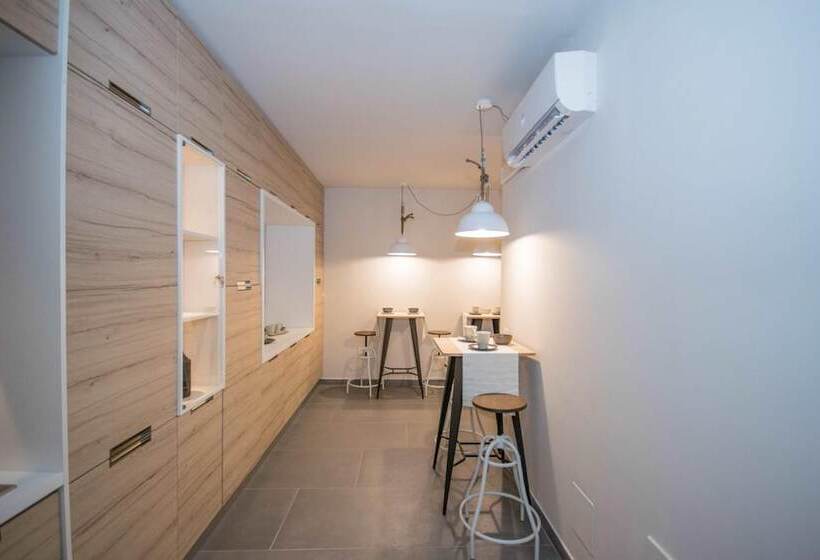 تختخواب و صبحانه Il Muro Vecchio Studios