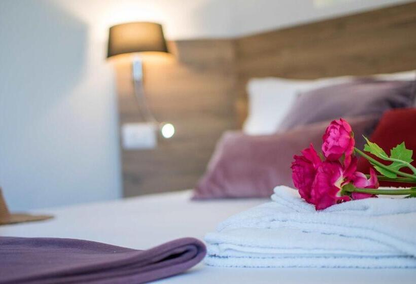 تختخواب و صبحانه Il Muro Vecchio Studios