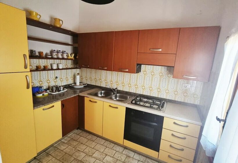 민박 La Baia Apartments