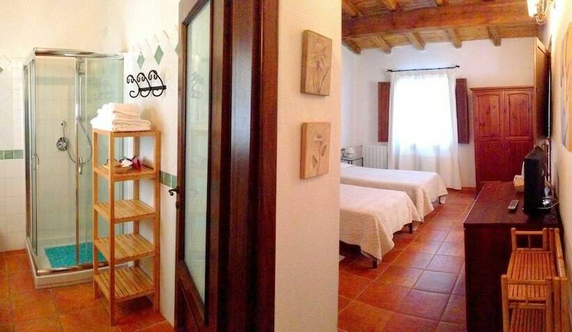هتل روستایی Agriturismo Li Scopi