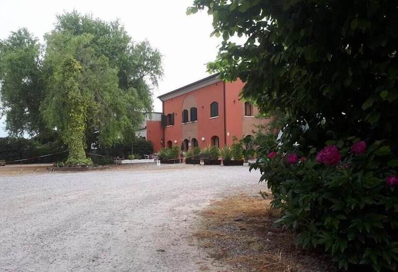 فندق ريفى Agriturismo Quadrifoglio Relax