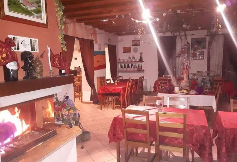 فندق ريفى Agriturismo Quadrifoglio Relax