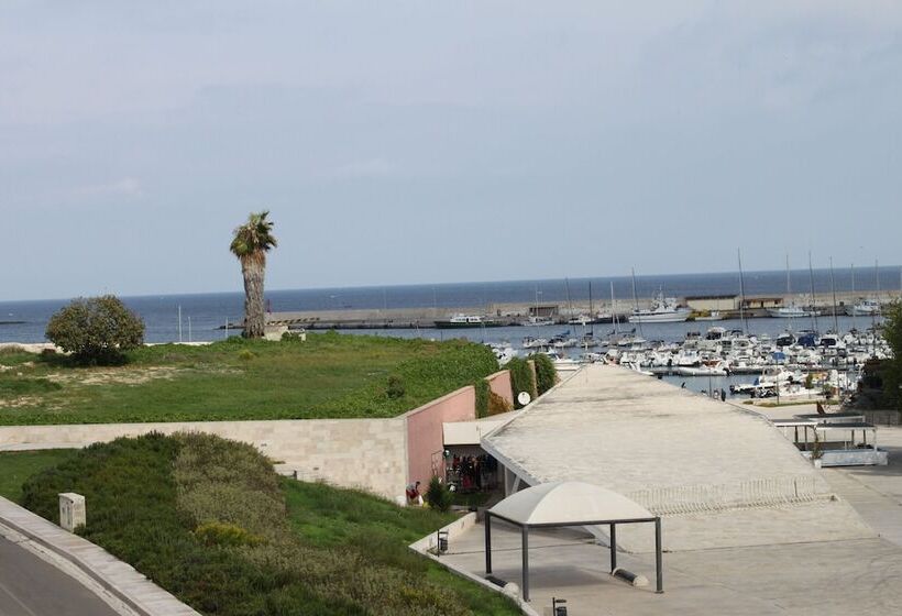 تختخواب و صبحانه La Terrazza Sul Mare