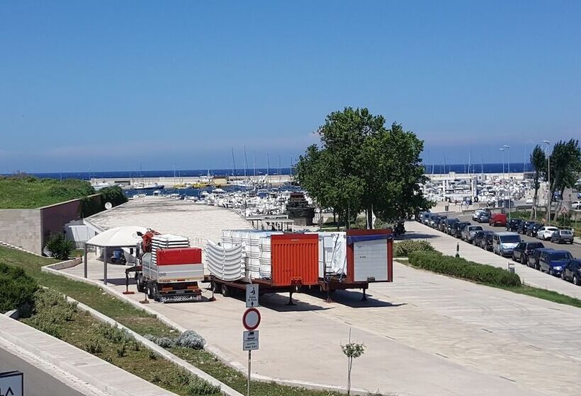 تختخواب و صبحانه La Terrazza Sul Mare