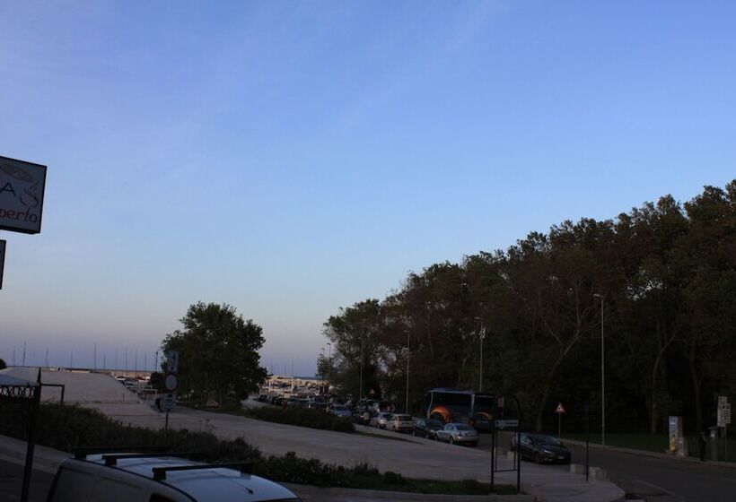 تختخواب و صبحانه La Terrazza Sul Mare