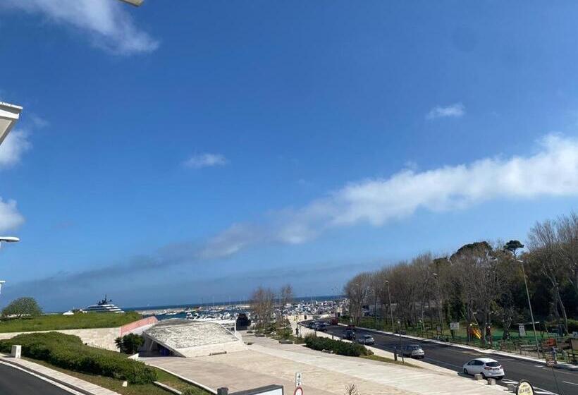 تختخواب و صبحانه La Terrazza Sul Mare