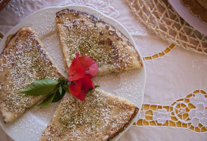 تختخواب و صبحانه La Villa