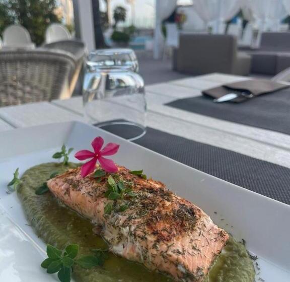 هتل Mediterraneo