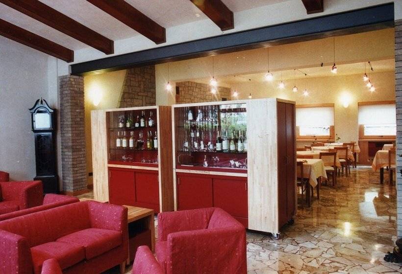 پانسیون Locanda Da Cines