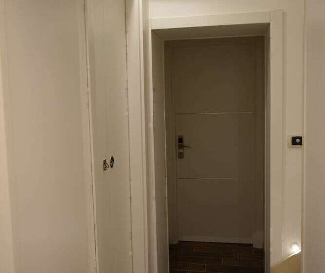 Domus Al Corso B&b