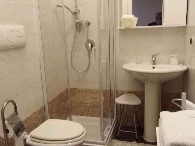 Domus Al Corso B&b
