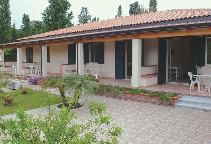 مسافرخانه Villa Passarelli
