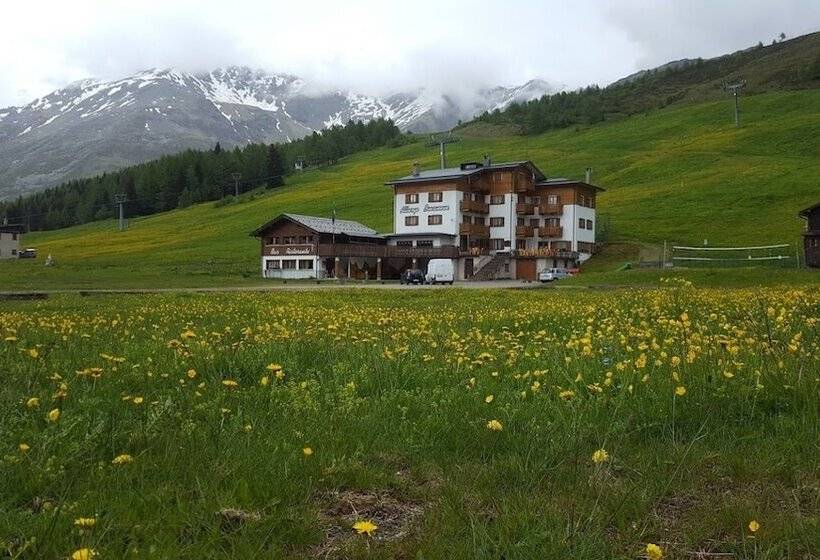 فندق Albergo Bucaneve