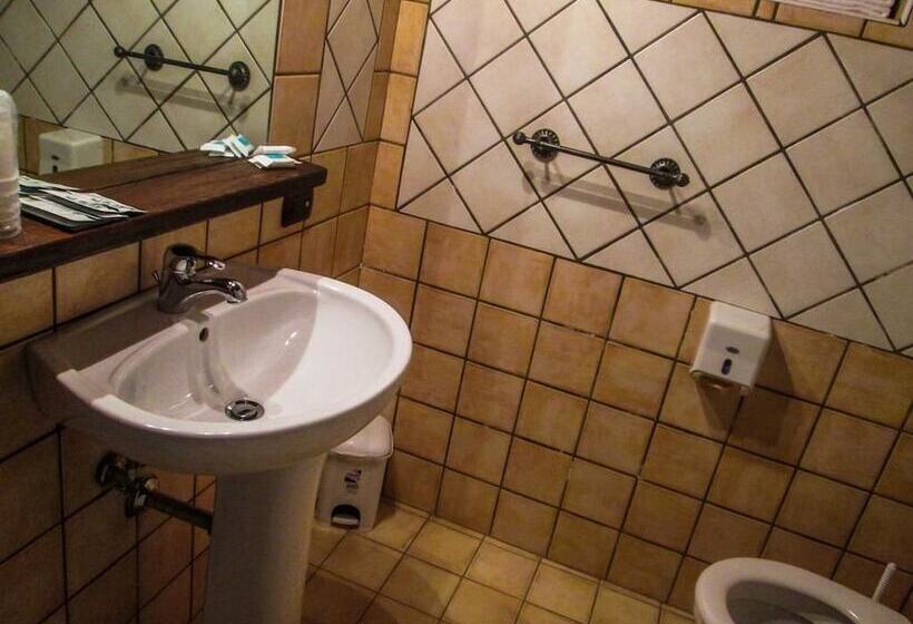 Отель Antico Borgo